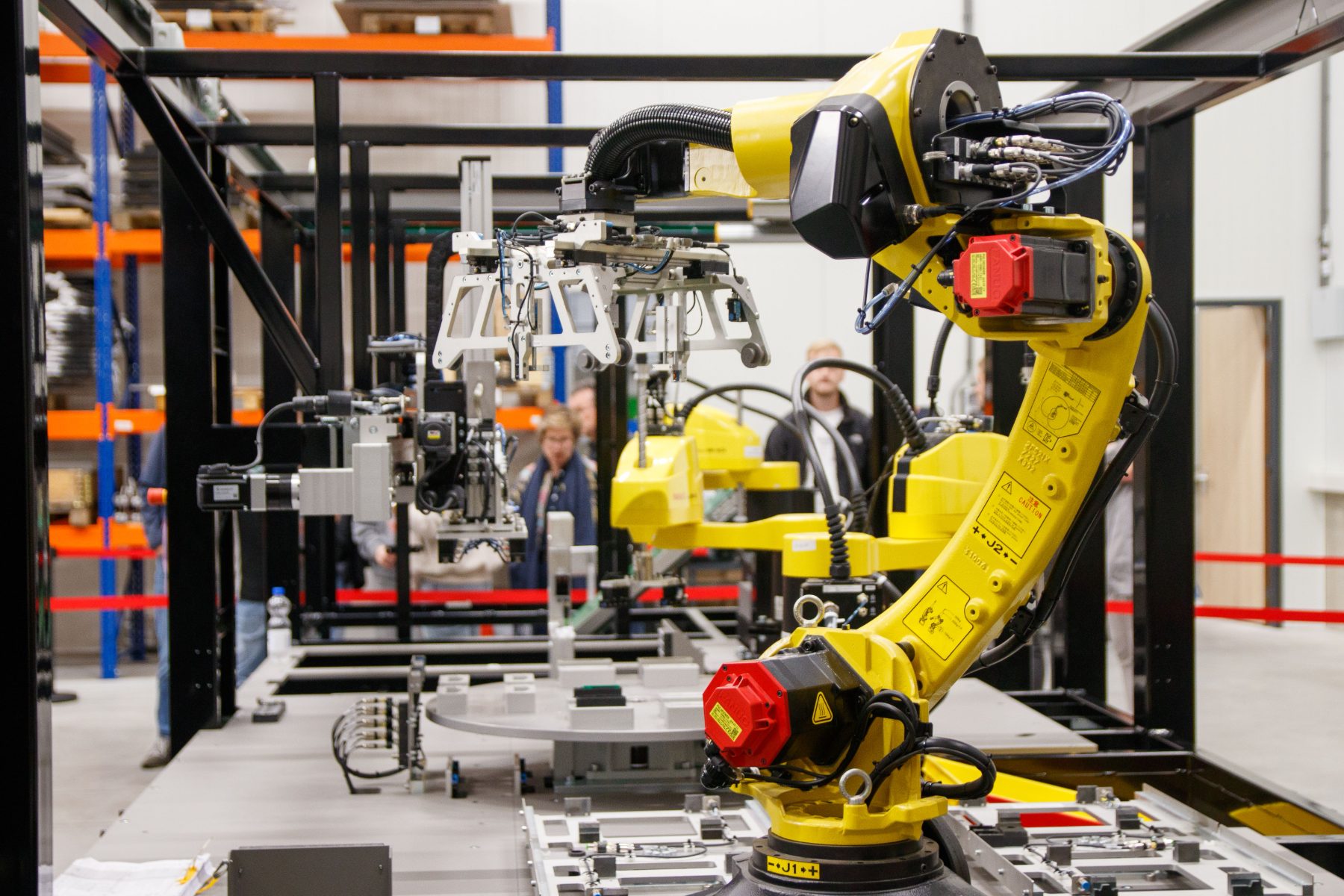 Robotic automation cell